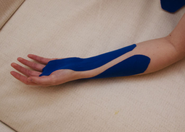 Handgelenk tapen - Schritt 2